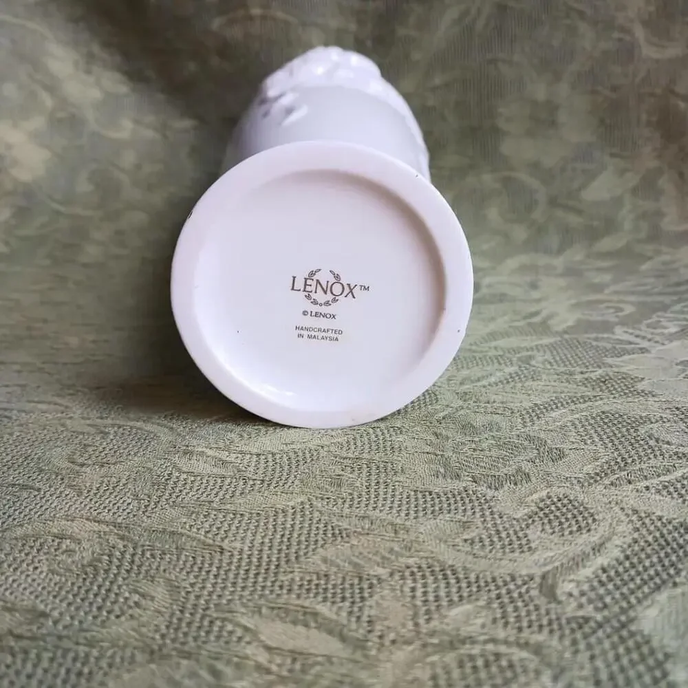 Lenox Rose Blossom Ivory Vase Medium 24 Karat Gold